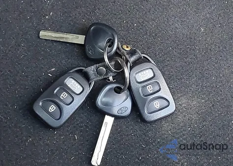 2013 Hyundai Elantra Gt z USA, uszkodzony, nr VIN KMHD35LE2DU024890